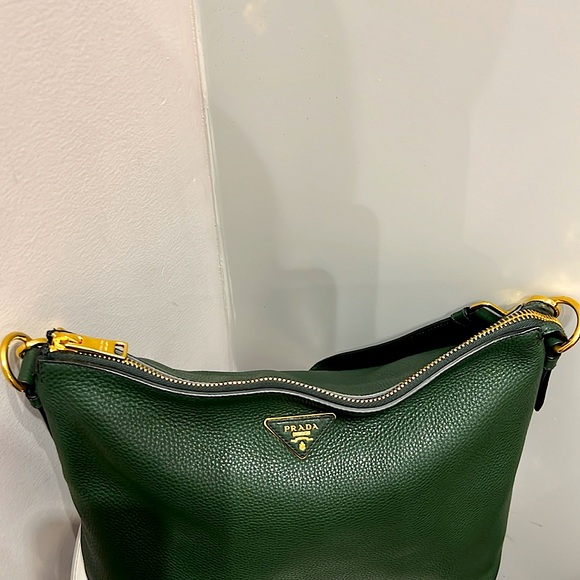 Prada green leather shoulder bag with adjustable strap & metal hardware - Picture 12 of 14